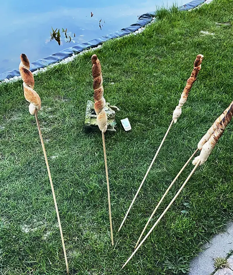 Stockbrot mit Kindern backen – 5 Stück auf Wiese